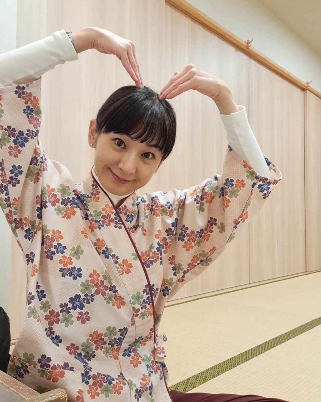 高橋靖子さんのインスタグラム写真 - (高橋靖子Instagram)「女性楽屋👩みんなお出かけ中～🏃 #アメブロ更新中✏️  #御園座 #休憩時間 #楽屋 #吉本新喜劇 #よしもと新喜劇 #新喜劇」11月17日 15時48分 - oyasupororo