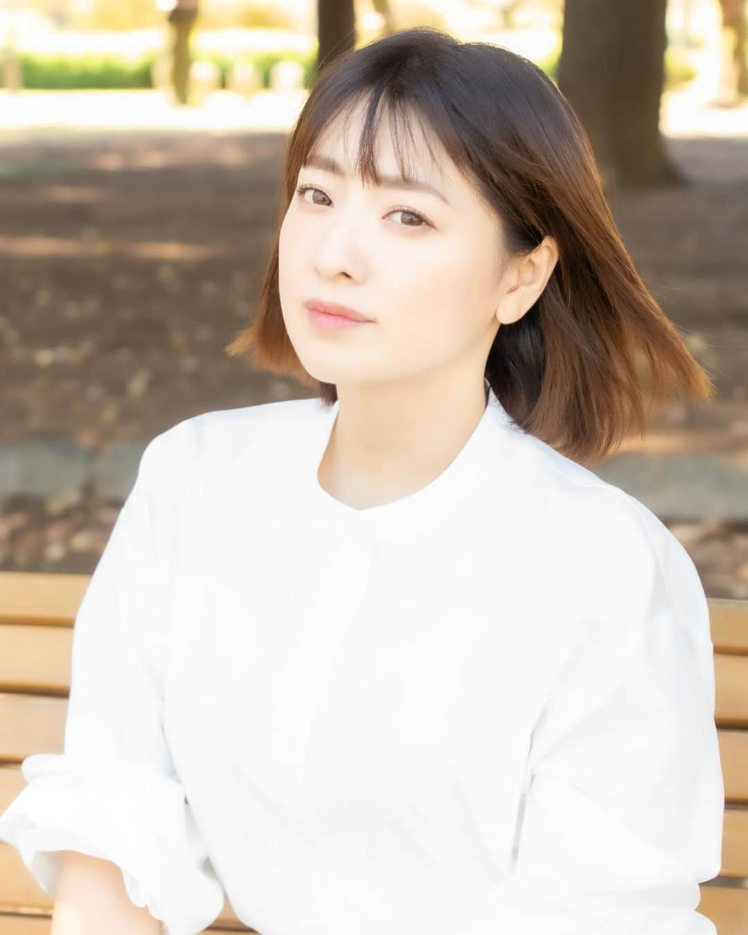 長尾麻由のインスタグラム：「今日、42歳になりました✨ たくさんの方々からおめでとうメッセージが届いて本当に感謝でいっぱいです🧡 また1年成長出来るように頑張ります！」