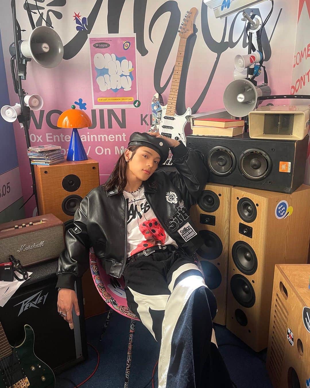 キム・ウジンさんのインスタグラム写真 - (キム・ウジンInstagram)「[#우진] Friday💥」11月17日 16時03分 - woooojin0408