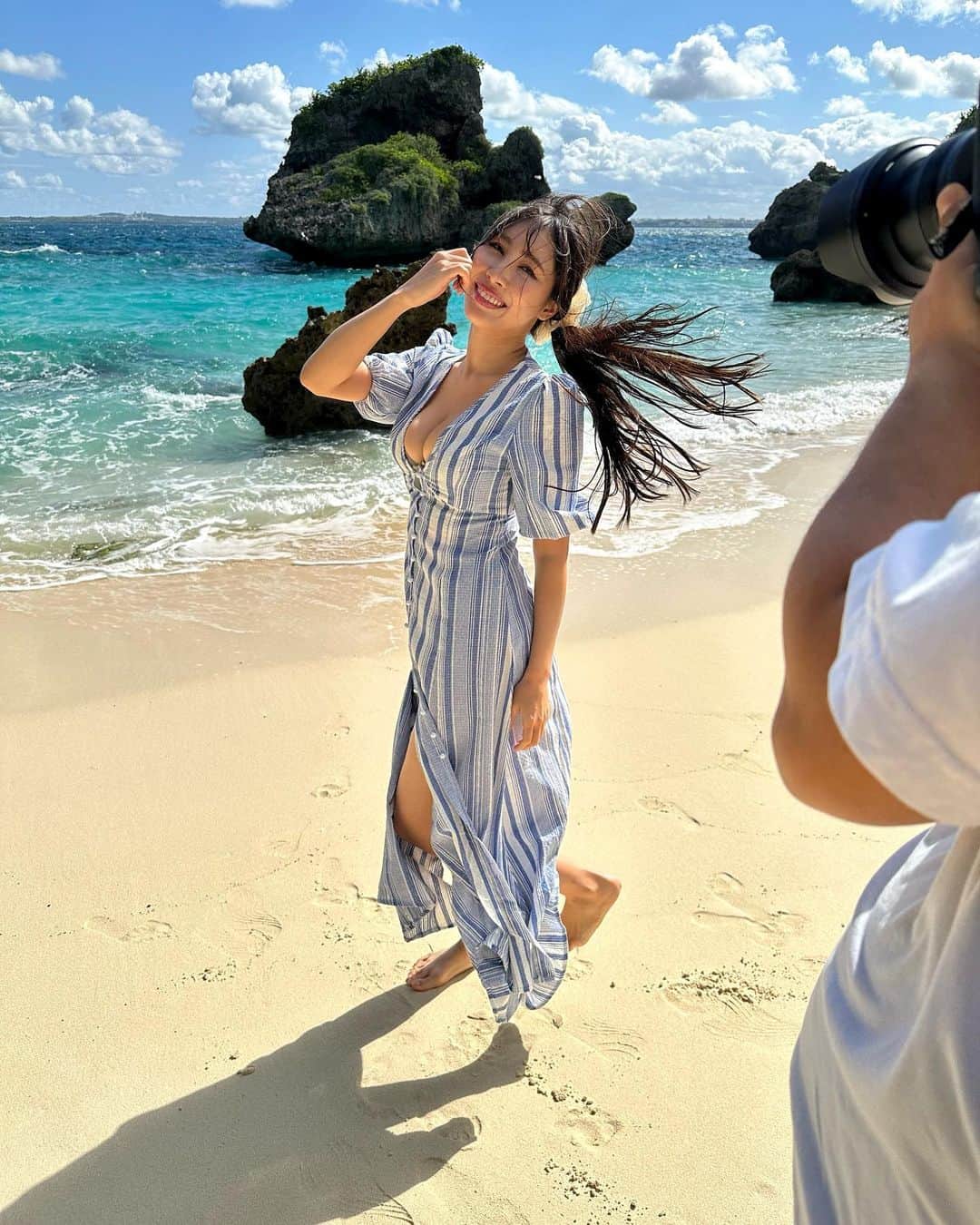 柊木里音さんのインスタグラム写真 - (柊木里音Instagram)「RebeccaさんからイメージDVD📀  FRIDAYさんからデジタル写真集📸  来年発売されます✨  みんなにも、一緒に南国気分になってほしいな💓」11月17日 16時29分 - hiiragi_rion