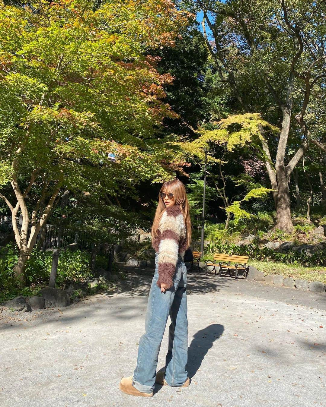 みみのインスタグラム：「まったり紅葉見に行きたい時期ですね🍁」