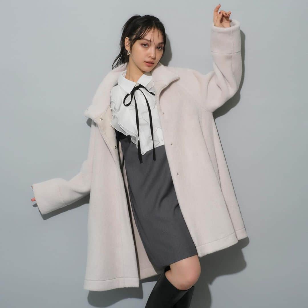 のインスタグラム：「11/17(金)〜11/20(月)ALL10%OFF 公式オンライン限定で開催中📣  Recommend Item✨ @rirandture_official   🏷️リバーシブルAラインコート price：¥30,800 color：オフ白、モカ ⁡ 商品の詳しい情報はタグからcheck☑︎ ⁡ ————————————————— ⁡ ▶▶︎▶︎news  11/17(金)〜11/20(月) 全品10%OFF 公式オンライン限定で開催中📣 ⁡ ▶▶︎▶︎information ⁡ ☑︎📩メルマガ登録でお得な情報をGET‼︎ 不定期でお得なキャンペーン実施します✨ ⁡ ☑︎公式オンラインサイトArpege storyで 店舗在庫状況がご確認いただけるようになりました！ さらにネットで完売商品もお店に在庫があれば取り寄せ、お取り置き可能になりました💐(一部店舗のみ) ⁡ ————————————————— ⁡ #rirandture  #リランドチュール」