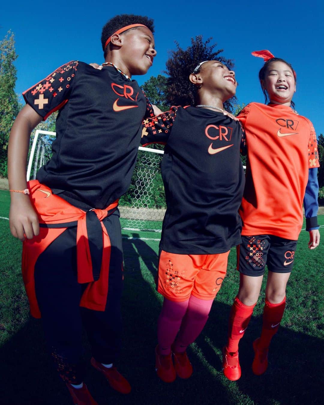 ナイキフットボールさんのインスタグラム写真 - (ナイキフットボールInstagram)「Kids make it real with the latest 𝑴𝒆𝒓𝒄𝒖𝒓𝒊𝒂𝒍 𝑫𝒓𝒆𝒂𝒎 𝑺𝒑𝒆𝒆𝒅 7. With its criss-cross straps, the Mercurial is a breeze to get on and go so kids can chase their dreams.  #NikeFootball」11月17日 17時28分 - nikefootball
