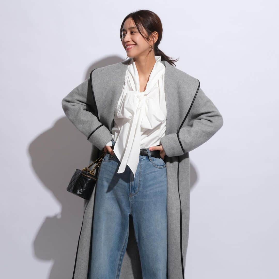 Arpege storyさんのインスタグラム写真 - (Arpege storyInstagram)「11/17(金)〜11/20(月)ALL10%OFF 公式オンライン限定で開催中📣  Recommend Item✨ @mystrada_official   🏷️パイピングリバーコート price：¥60,500 color：キャメル、グレー、薄ベージュ ⁡ 商品の詳しい情報はタグからcheck☑︎ ⁡ ————————————————— ⁡ ▶▶︎▶︎news  11/17(金)〜11/20(月) 全品10%OFF 公式オンライン限定で開催中📣 ⁡ ▶▶︎▶︎information ⁡ ☑︎📩メルマガ登録でお得な情報をGET‼︎ 不定期でお得なキャンペーン実施します✨ ⁡ ☑︎公式オンラインサイトArpege storyで 店舗在庫状況がご確認いただけるようになりました！ さらにネットで完売商品もお店に在庫があれば取り寄せ、お取り置き可能になりました💐(一部店舗のみ) ⁡ ————————————————— ⁡ #mystrada  #マイストラーダ」11月17日 17時37分 - arpege_story