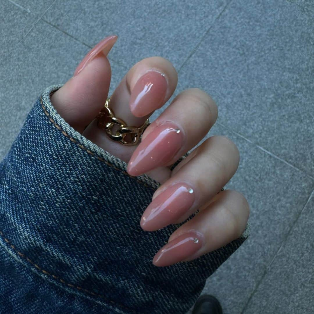 樽井みかさんのインスタグラム写真 - (樽井みかInstagram)「New nail :)  ヌーディーピンク🩷  いつも有難うございます✨ ( @natural_beauty_complex_tiara ) ・ ・ ・ ・ ・ #nail #nails #newnails #nailart #naildesign #pr #ネイル #ネイルデザイン #トレンドネイル #シンプルネイル #海外ネイル #ヌーディーネイル」11月17日 17時30分 - miiica_home