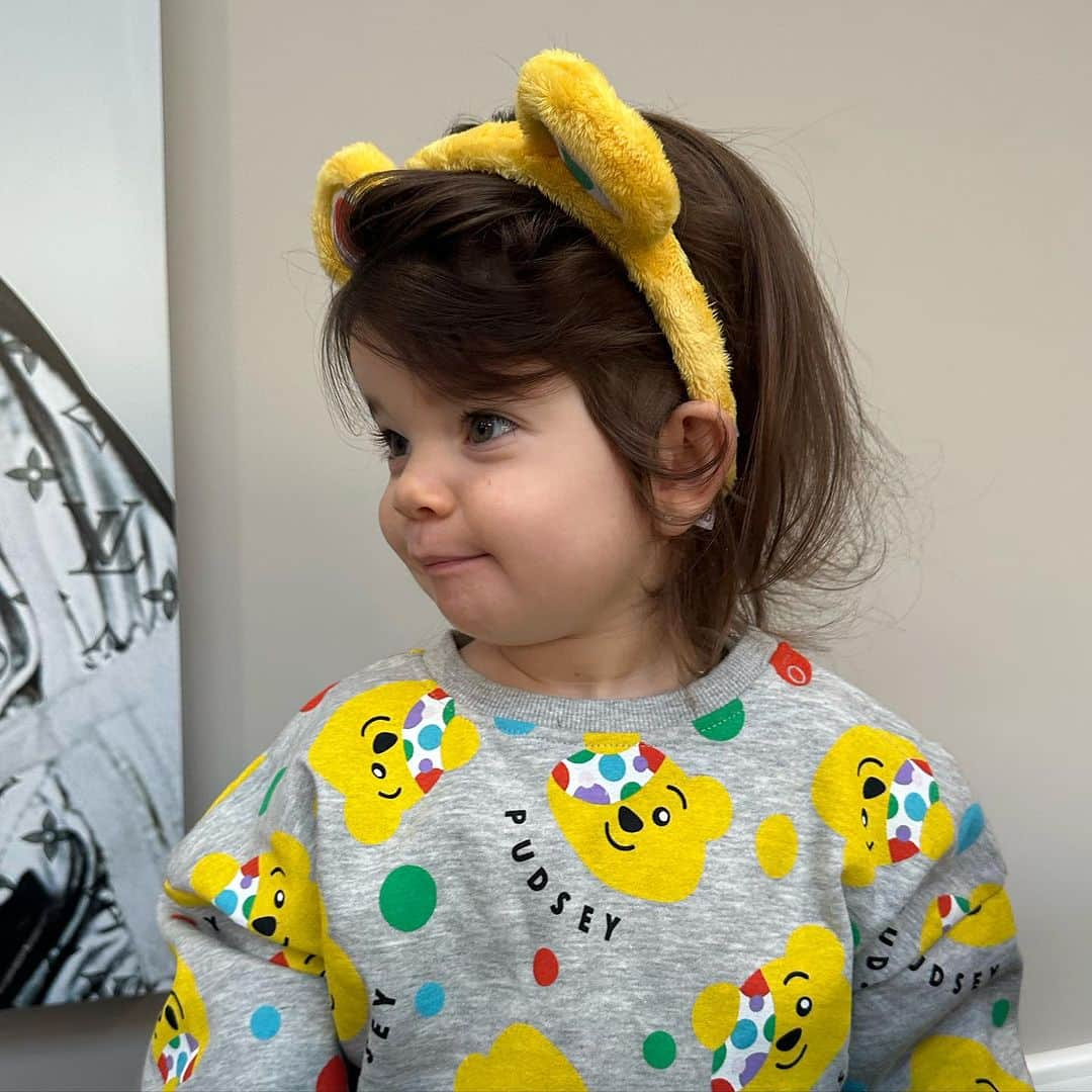 ダニエル・オハラさんのインスタグラム写真 - (ダニエル・オハラInstagram)「Children in need at pre school today 🧸 @bbccin #childreninneed #bbccin 💛」11月17日 17時31分 - missdlloyd