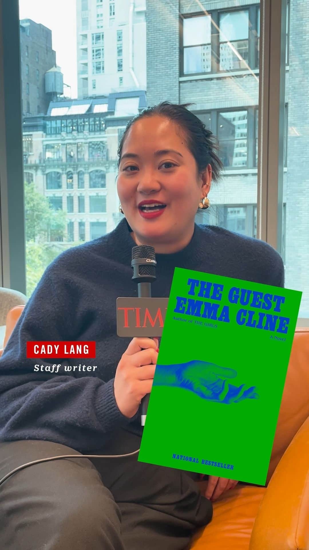 TIME Magazineのインスタグラム：「TIME staffers share their must-reads books of 2023」