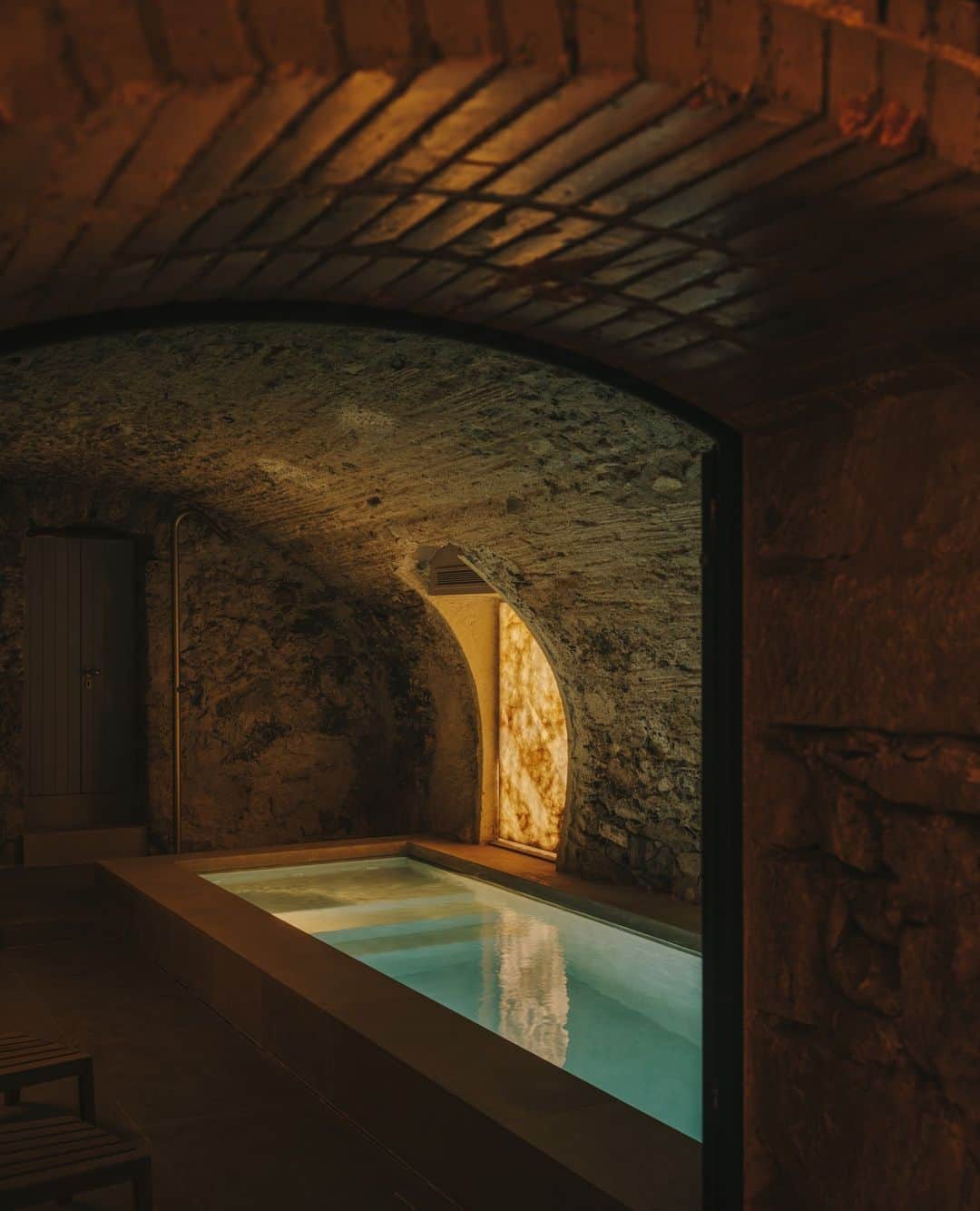 Wallpaperさんのインスタグラム写真 - (WallpaperInstagram)「@palaufugitgirona is a seductive Girona hotel – an abandoned 18th-century palace with an interior transformation by @elequipocreativo.⁠ ⁠ The location is nestled deep within Girona's atmospheric Barri Vell (Old Quarter). 'We aimed to create a sense of high luxury minus the pretensions. To respect the original architecture, of course, but be fresh, elegant, surprising and a little disruptive at times,' shares the team.⁠ ⁠ The hotel’s weathered stone façades, hidden cul-de-sacs, porticoes, and stone ramparts combine with a palette of vibrant colours, inspired by the local townhouses that flank the River Onyar and Girona’s annual 'El Temps de Flors' flower festival, forming a backdrop for contemporary art and craft. Palau Fugit beckons exploration and enjoyment, and comprises two main structures: the historic 'El Palauet' and a modern extension known as 'El Pavelló'. ⁠ ⁠ To learn more, tap the link in bio. ⁠ ⁠ 🖋️: @sofiadelacruxyz⁠ 📷️: Courtesy of El Equipo Creativo⁠ ⁠ #wallpapermagazine #girona #spain #gironahotels #hoteldesign #interiordesign #luxuryhotels #architecture #spanishdesign #elequipocreativo #palaufugitgirona⁠」11月17日 18時00分 - wallpapermag