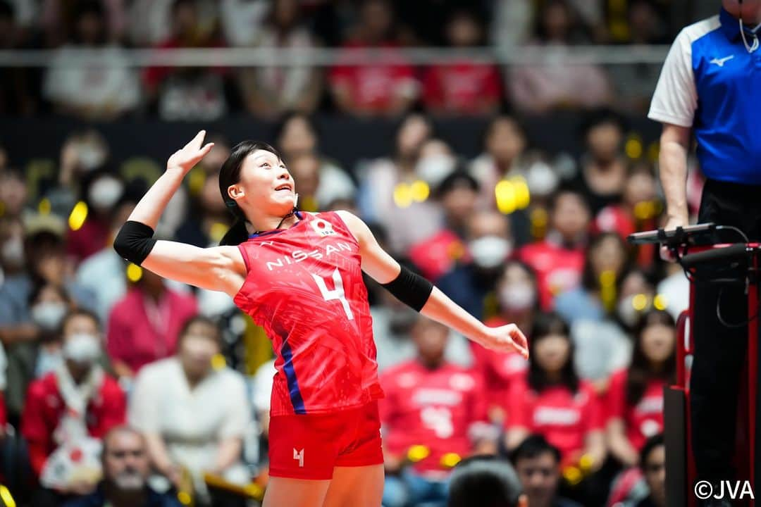 公益財団法人日本バレーボール協会のインスタグラム：「／ #バレーボール女子日本代表 フォトギャラリー 🏐 ＼  「FIVBパリ五輪予選/ワールドカップバレー2023」を写真で振り返り📸  攻撃の中心で活躍する アウトサイドヒッターをピックアップ💡  皆さんもお気に入り写真に #フォトギャラリー をつけて投稿してください！  #OVERTAKE #世界を越えよう」