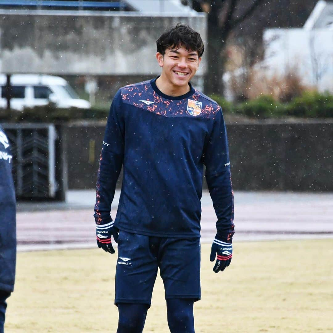 AC長野パルセイロさんのインスタグラム写真 - (AC長野パルセイロInstagram)「. 🟠2023/11/17 Training!! . ☔️🦁 . . ▼next match▼ 11/19(日)14:00 vs北九州🏟長野U . . #長野をオレンジに #prideofnagano #acnp #パルセイロ #ac長野パルセイロ #長野 #jリーグ」11月17日 18時29分 - acnaganoparceiro.official