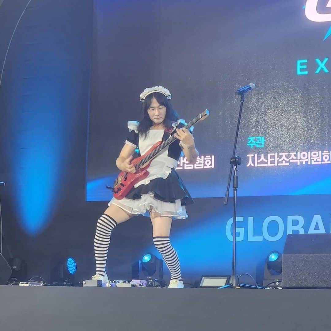 H.J.Freaksのインスタグラム：「지스타 메이드 베이시스트 봉사완료 ㅇㅅㅇ」
