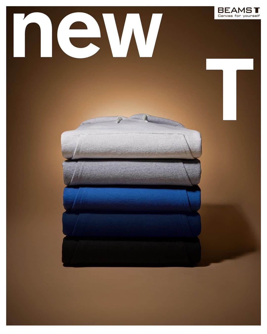 BEAMS Tさんのインスタグラム写真 - (BEAMS TInstagram)「… BEAMS T 『new T』 11.25（Sat）Release  Canvas for yourself  生地の風合いやカラーそのものを純粋に楽しむ。 魅力的なグラフィックやメッセージを載せる。 どちらにも適した理想のボディとして誕生した、 BEAMS T のオリジナルボディプロジェクト「new T」。 そのラインナップに、ロングスリーブT シャツ、  クルーネックスウェット、スウェットフーディーが 新たに加わりました。 私たちはブランクボディの品質と向き合い、 いろんな個性を映し出す「着るキャンバス」の可能性を もっともっと広げていきます。   Art Direction:@takahiro_yasuda @shinknownsuke  Copywriter:@r.suzuki  Photography:@makototakeuchips Retouch:@andytrowa  Design Assistant:@ufo_girl01  Styling: ART POSITION  Producer: @biscco @shinichiro_ohira Production Manager: @fukudatroyippei Production: @cekai_jp  @beams_t @beams_official #beamst #beams #newt #canvasforyourself #pr」11月17日 18時27分 - beams_t