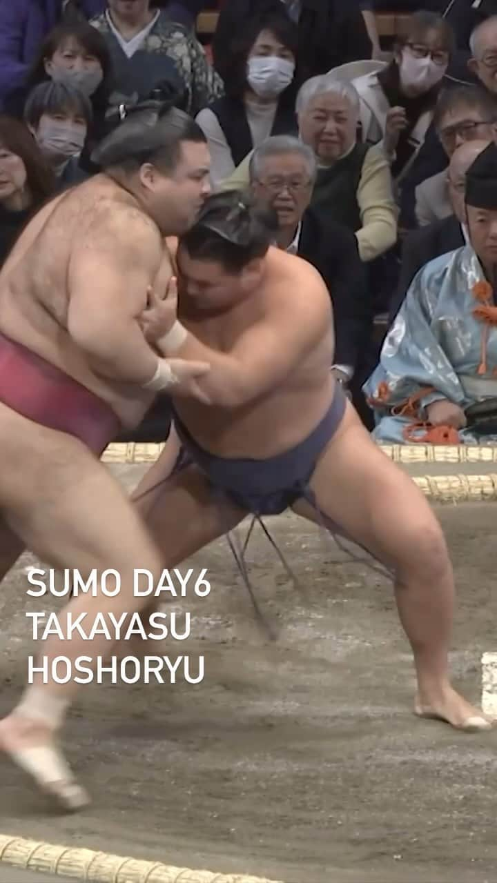 日本相撲協会のインスタグラム：「大相撲九州場所　6日目 髙安-豊昇龍  #sumo DAY6 Takayasu Hoshoryu  @sumokyokai #相撲 #九州場所 #九州 #福岡 #お相撲さん #イベント #japan #japanculture #豊昇龍  #髙安 #HOSHORYU #TAKAYASU」