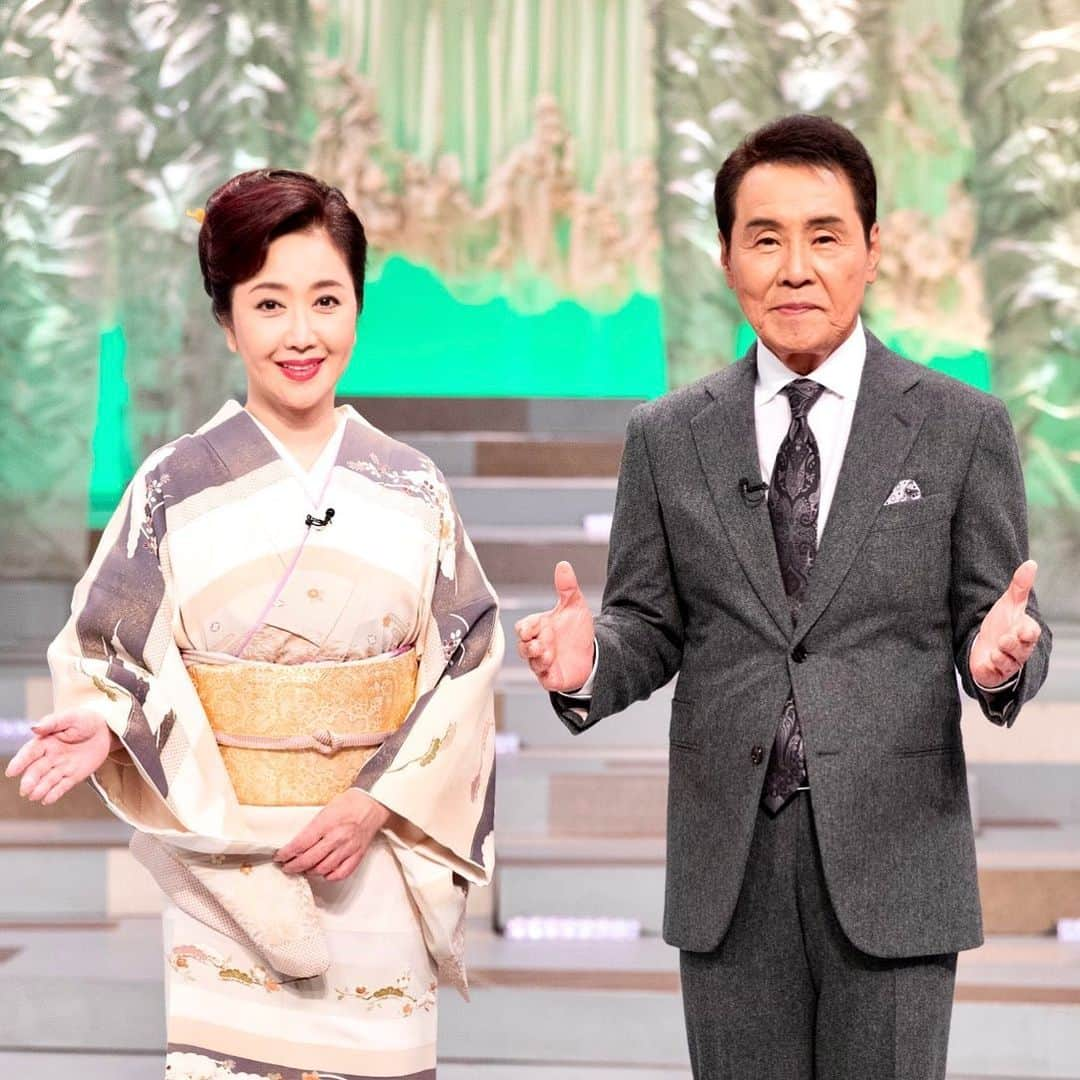 伍代夏子のインスタグラム：「BS朝日「人生、歌がある」 明日(11月18日) 夜7時から放送です📺 皆サマ、是非見てちょ💋 photo by @kazukistagram  #人生歌がある  #セレクション  #お宝プレイバック #吉幾三特集  #五木ひろし さん  #伍代夏子」