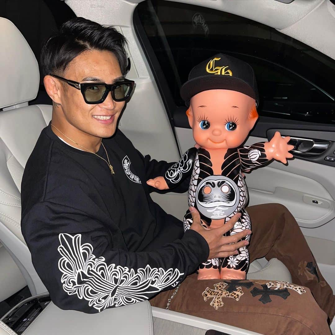 金太郎のインスタグラム：「千次郎さんに刺青キューピー を作ってもらいました👶🏻😈  むっちゃ綺麗で3150にかわいい… 大切にします🫂💯  #刺青 #刺青キューピー #chromehearts」