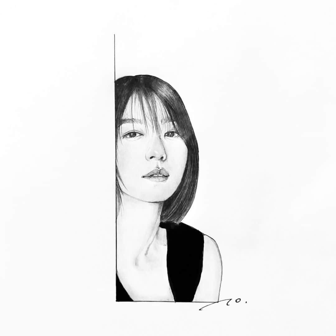 逢坂庵さんのインスタグラム写真 - (逢坂庵Instagram)「23sketch1118 ・ ・ #pencildrawing #portrait #portraitsketch #monochrome #actress #illustagram #narumiyui #yuinarumi #鉛筆画 #人物画 #素描 #モノクロイラスト #イラストグラム #美人画 #女優 #どうする家康 #アイン薬局 #鳴海唯」11月17日 18時54分 - ohzaka_an