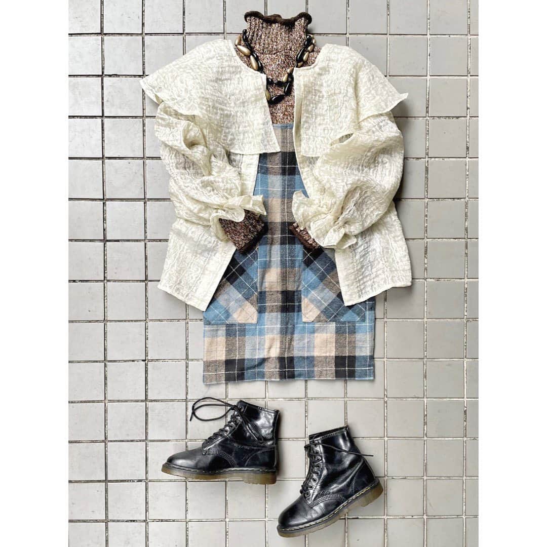 のインスタグラム：「⠀ 【 ladies coordinate 】  ㅤㅤㅤㅤㅤㅤㅤㅤㅤㅤㅤㅤㅤ#古着 #古着屋 #古着mix #東京 #下北 #下北沢古着 #フラミンゴ下北沢店 #fafat #onepiece #gess #ワンピース#fashion #tokyo #shimokitazawa #vintage #vintagefashion #vintageclothing #vintagestyle #usedclothing #2hand #instagood #tflers #ootd #outfit #いいね返し #优质的 #下北泽　#빈티지 #시모키타자와」
