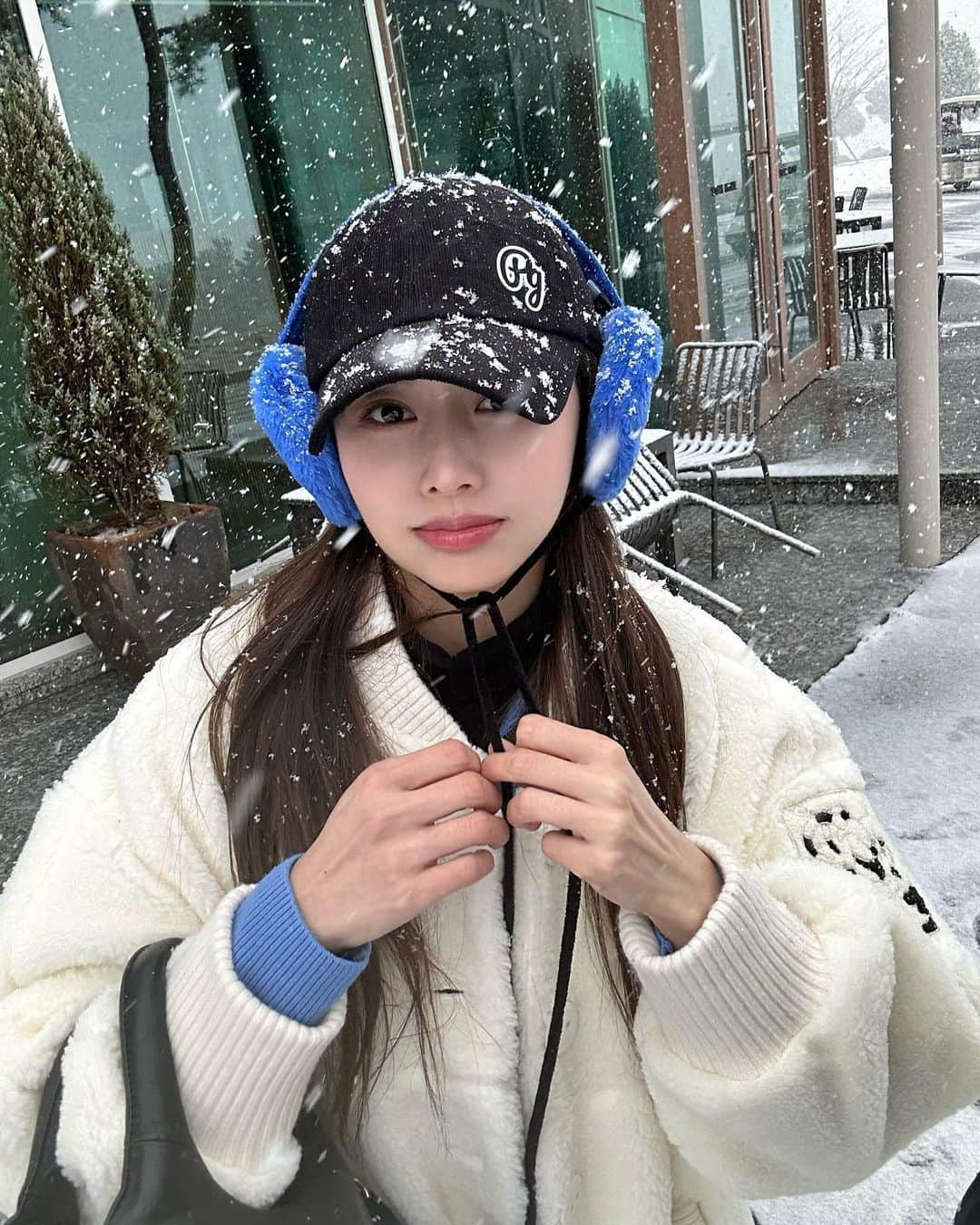 ハン・ボルムさんのインスタグラム写真 - (ハン・ボルムInstagram)「첫눈❄️」11月17日 18時59分 - han_bling_