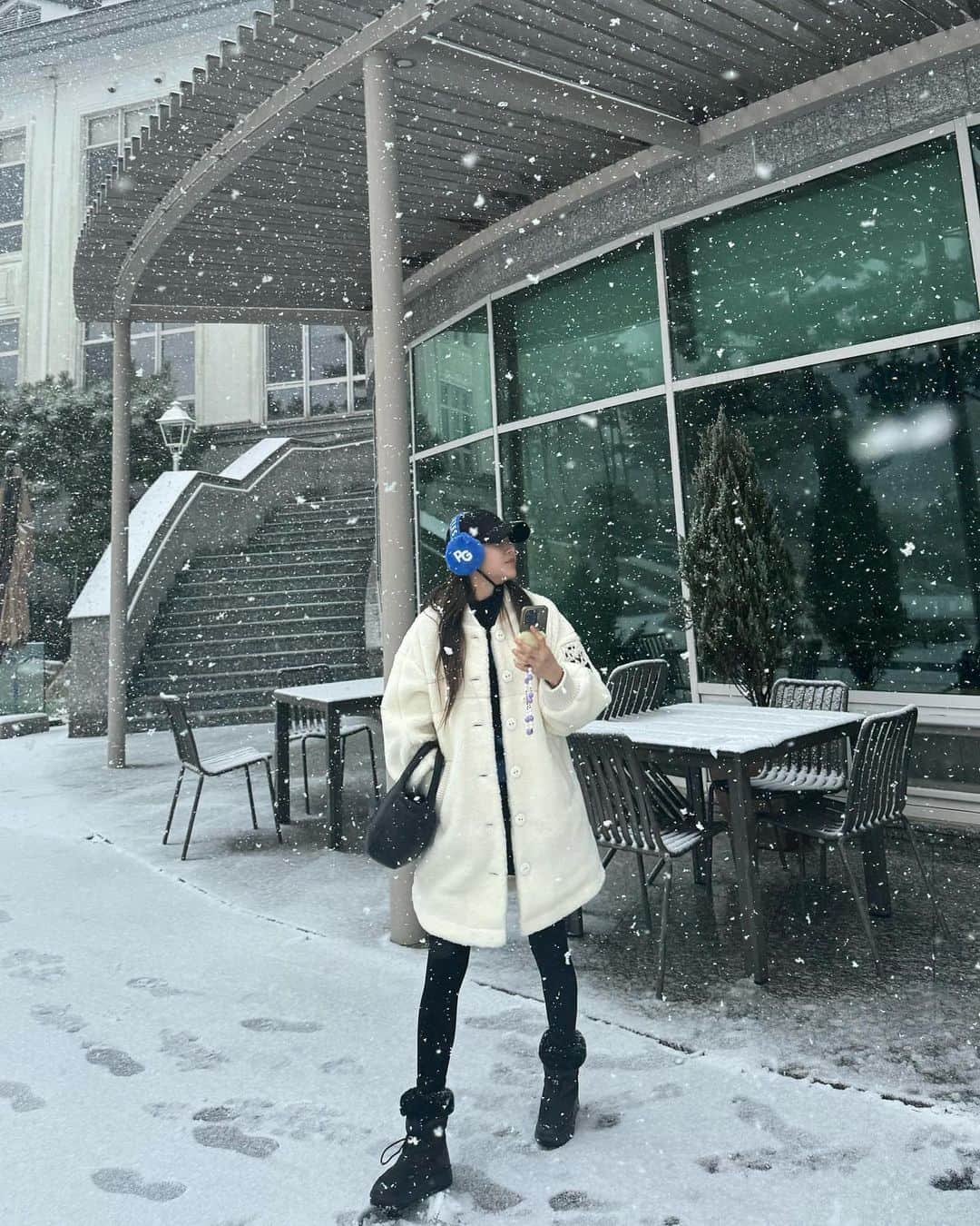 ハン・ボルムさんのインスタグラム写真 - (ハン・ボルムInstagram)「첫눈❄️」11月17日 18時59分 - han_bling_