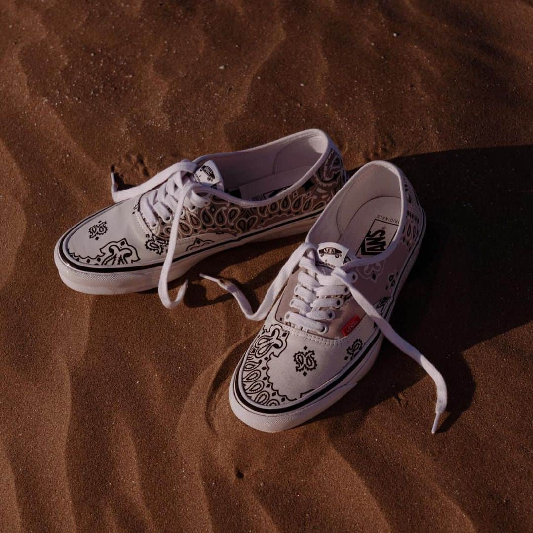 wonder_mountain_irieさんのインスタグラム写真 - (wonder_mountain_irieInstagram)「【limited】#ON_SALE!! VAULT by VANS x BEDWIN & THE HEARTBREAKERS / ヴァンズ × ベドウィンアンドザハートブレイカーズ “AUTHENTIC LX” ￥13,200- _ 〈online store / @digital_mountain〉 https://www.digital-mountain.net _ 【オンラインストア#DigitalMountain へのご注文】 *24時間受付 *14時までのご注文で即日発送 tel：084-973-8204 _ We can send your order overseas. Ordering procedure details can be found here. >>http://www.digital-mountain.net/html/page56.html  _ Photographer / Ryunosuke Kanaya @rynsk_kny  Videographer / Udai @udai65  Hair & Make / Sakie Miura @sakiemiura  Stylist / Kei Hashimoto @_hsmt  Model / LEN @len.5 / DEIWON @agneskruel / NINA @nihhna  Direction/Production / Jennifer Rabenitas @jenniferrabenitas  @bedwin_official @otwbyvans  @vans @vansjapan @vans_korea @vans_cn _ #vaultandtheheartbreakers #VAULT by #VANS #BEDWINandTHEHEARTBREAKERS #ヴォルト by #ヴァンズ #ベドウィンアンドザハートブレイカーズ _ 実店舗：@wonder_mountain_ #WonderMountain  〒720-0033  広島県福山市船町2-23 JR 「#福山駅」より徒歩10分 #ワンダーマウンテン #japan #hiroshima #福山 #福山市 #尾道 #倉敷 #鞆の浦 近く _ WOMEN/GOODS： @hacbywondermountain _」11月17日 19時03分 - wonder_mountain_