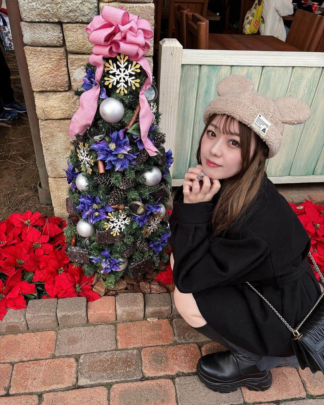 高瀬りなのインスタグラム：「ディズニークリスマス🤶ツリーたくさんあった🎄」