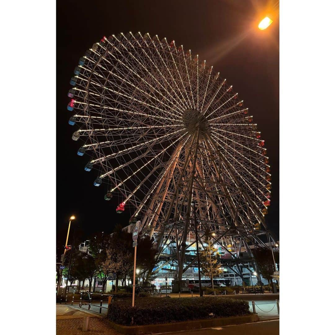 水谷駿さんのインスタグラム写真 - (水谷駿Instagram)「. 大阪旅行〜Day 1〜  ・吉本新喜劇 ・肉吸い「千とせ」 ・たこ焼き「ゆかり」 ・海遊館 ・天保山大観覧車  #大阪旅行 #大阪観光  #大阪グルメ #一人旅 #ぼっち旅  #吉本新喜劇 #海遊館  #水族館  #天保山大観覧車 #夜景」11月17日 19時06分 - shunmizutani_official