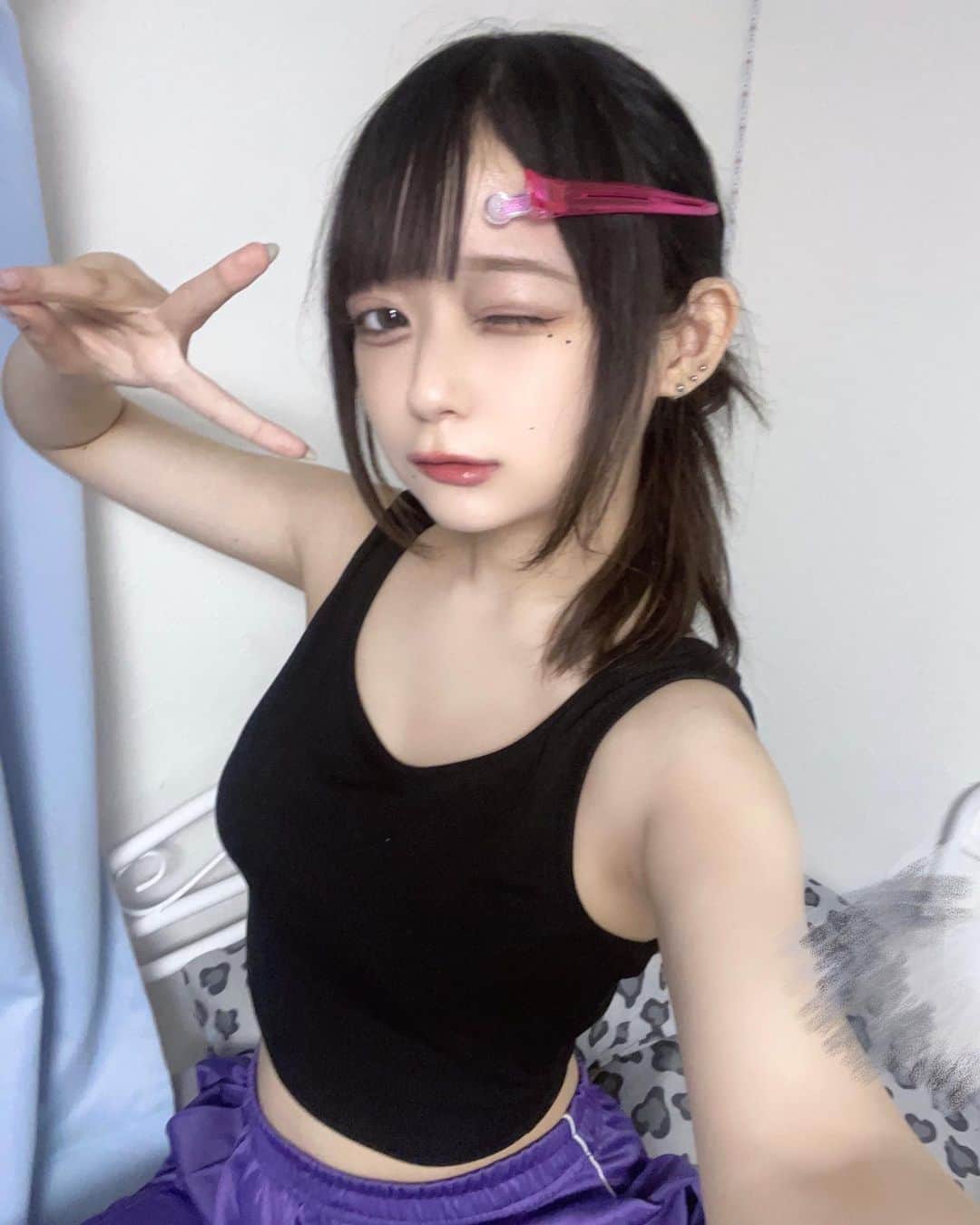 まいきちのインスタグラム：「蛍光ピンク」