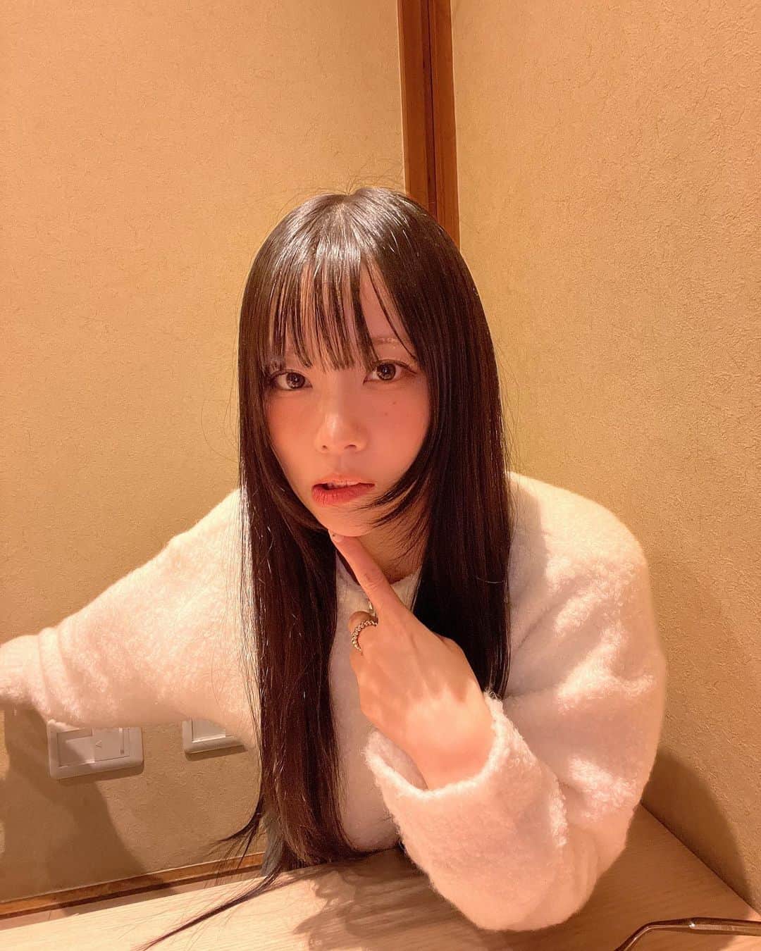 重盛さと美さんのインスタグラム写真 - (重盛さと美Instagram)「重盛ちゃんとサイダー飲むデートはいかが？🤍😽」11月17日 19時48分 - satomi_shigemori