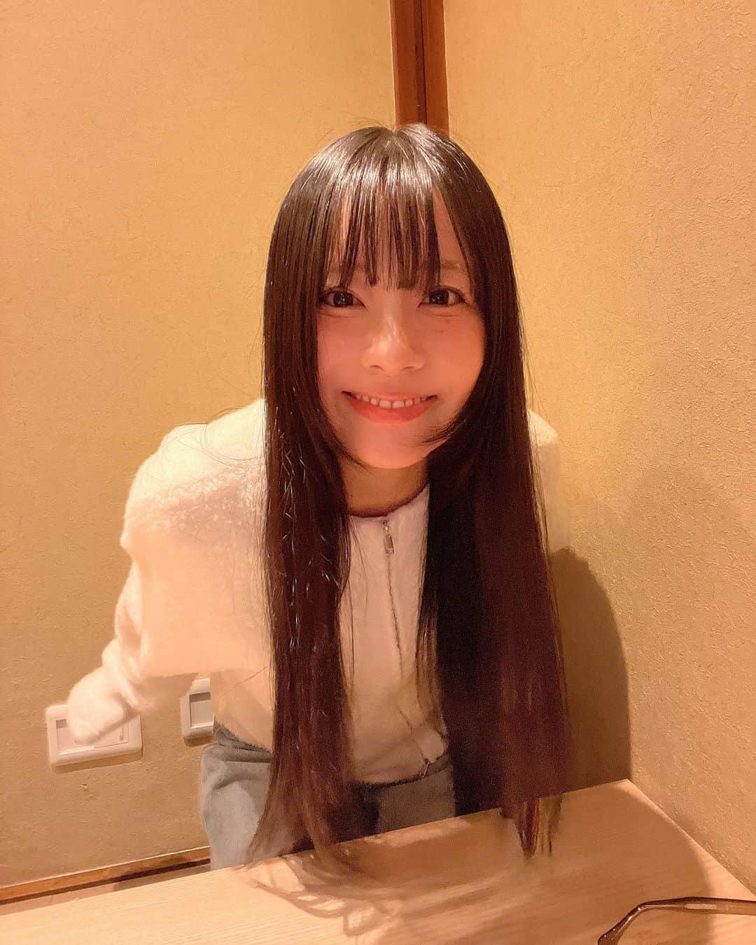 重盛さと美さんのインスタグラム写真 - (重盛さと美Instagram)「重盛ちゃんとサイダー飲むデートはいかが？🤍😽」11月17日 19時48分 - satomi_shigemori