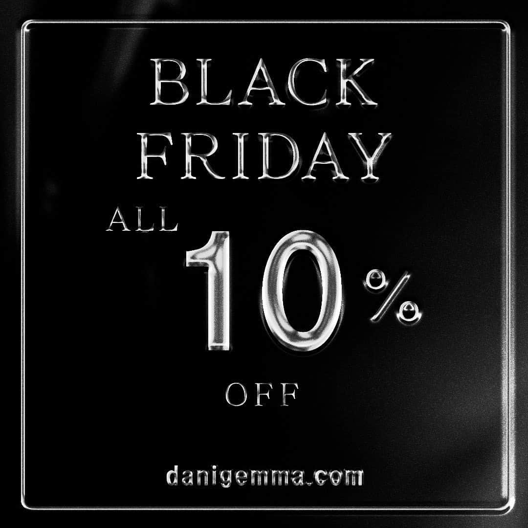 Daniella&GEMMAのインスタグラム：「//BLACK FRIDAY ALL 10% OFF//  ついに本日よりBLACK FRIDAY開始！ 大人気ローファーやコラボシリーズ、 さらにSALE商品まで一律10％OFF✨  お得なこの機会にぜひGETしてください！  SALE期間：11/17(Fri)〜11/27(Mon)23:59  https://danigemma.com  -  #daniellaandgemma#danigemma#shoes#fall#winter#collection#ダニエラアンドジェマ#ダニジェマ#秋#冬#コレクション#blackfriday#sale」