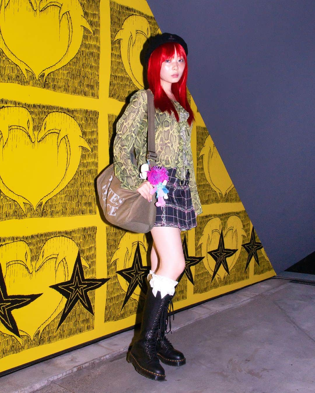 ファッションプレスのインスタグラム：「うた UTA(@utakohime86)  hat #ヴィヴィアンウエストウッド #viviennewestwood boots #ドクターマーチン #drmartens shirt #古着 #used skirt #heavenbymarcjacobs #ヘブンバイマークジェイコブス  #fashionpress #fashionpresssnap」