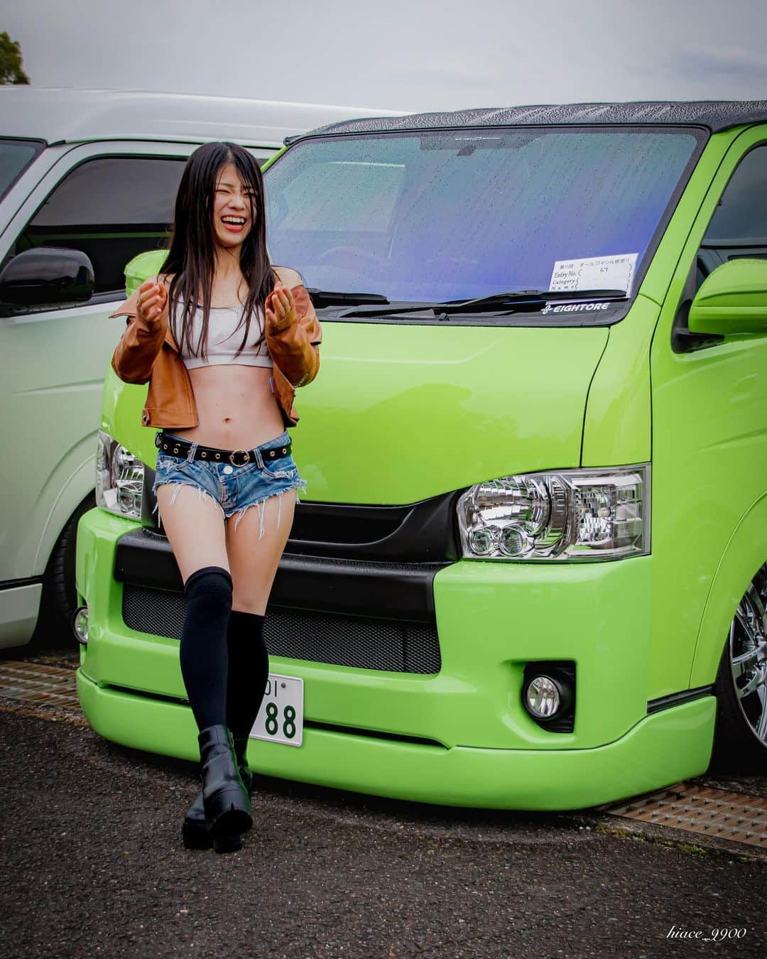 Ruriさんのインスタグラム写真 - (RuriInstagram)「. 📷 @hiace_9900 さん✨ 🚘 @niwashi888 さん✨ . 楽しすぎて笑いまくったフリPaPa杯❤️ ハイエースの方々がまじ面白くて爆笑しまくりました🤣💓 仲良くしてくださりありがとうございます😊❤️ また会いたーい、またお話ししたーい、また写真とりたーい❤️ . . #フリpapa杯 #フリpapa杯秋祭り #ハイエース #トヨタ #toyota #hiace #イベント #車好き #カスタムカー #車横モデル #キャンギャル #cargirl #carmodel #model #セクシーカーガールズ #滋賀 #希望ヶ丘文化公園」11月17日 19時55分 - r.r_1211