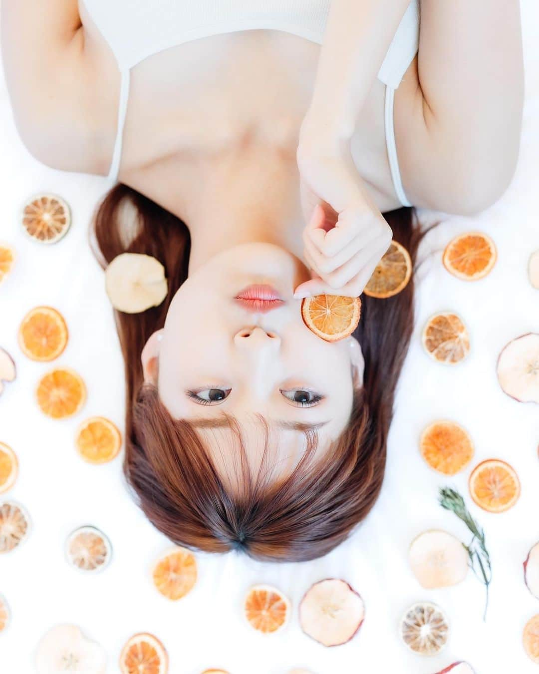 佐藤茜さんのインスタグラム写真 - (佐藤茜Instagram)「🍊🍎🍐  📸 : @waaata_photo」11月17日 19時55分 - rosy__cloud