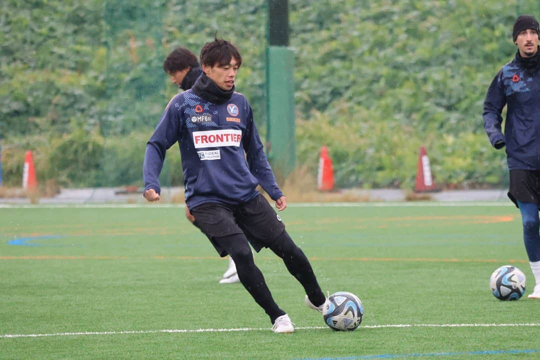 横浜スポーツ&カルチャークラブのインスタグラム：「.  🔵training🟠  11/17  training photo📸  #藤原拓也 #冨士田康人 #大嶋春樹 #花房稔 #西山峻太  NEXT👉 J3リーグ第36節 【AWAY】 📅11/18（土）14:00ko 🆚#松本山雅FC  #yscc #Ｊリーグ #jleague #j3 #横浜 #本牧 #soccer #サッカー #bonera」