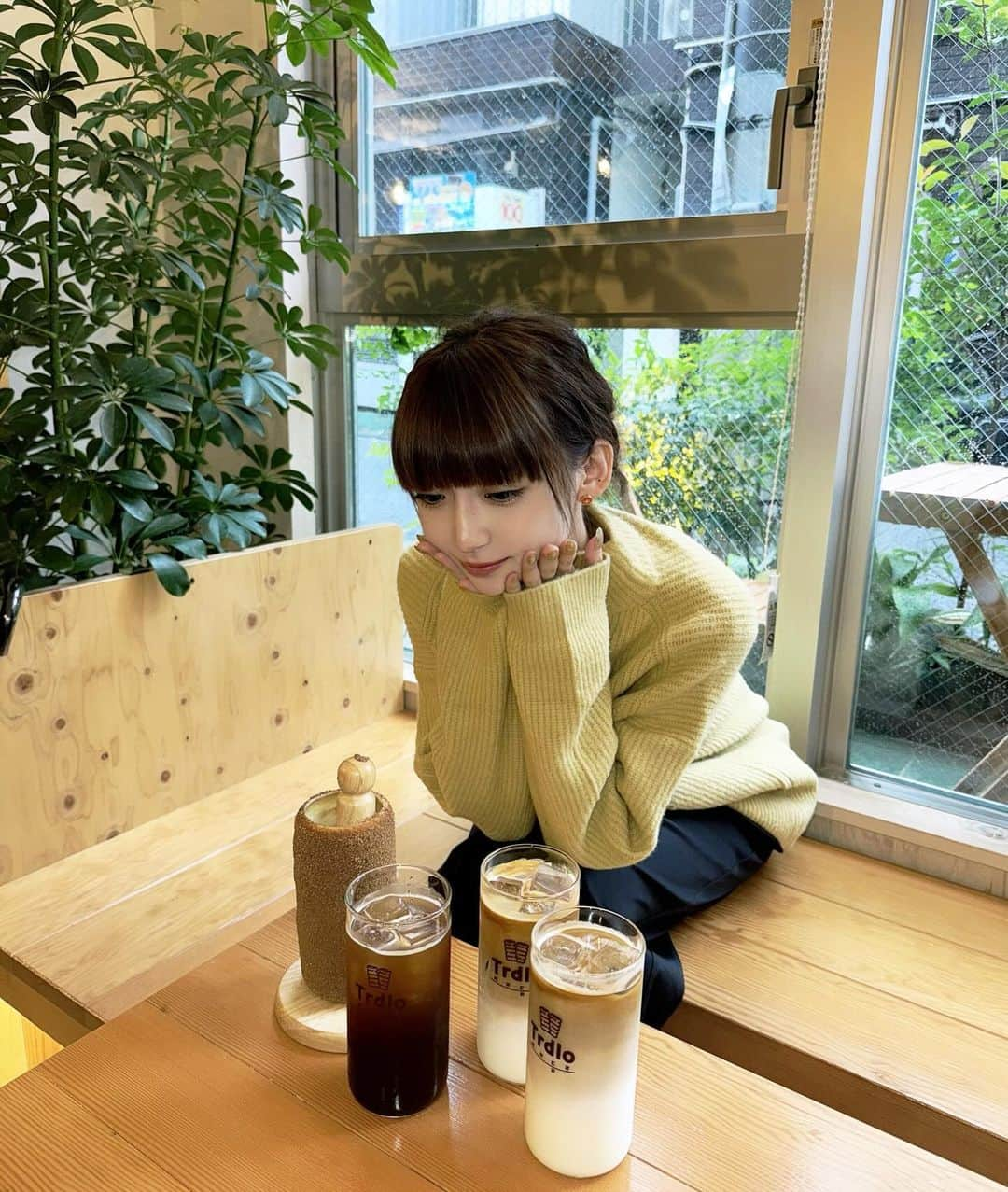 荻野由佳さんのインスタグラム写真 - (荻野由佳Instagram)「カフェ！！！  3つ飲んでないよ！！🤣🤣 @trdlo_tokyo」11月17日 20時01分 - ogiyuka_ippaiwarae216