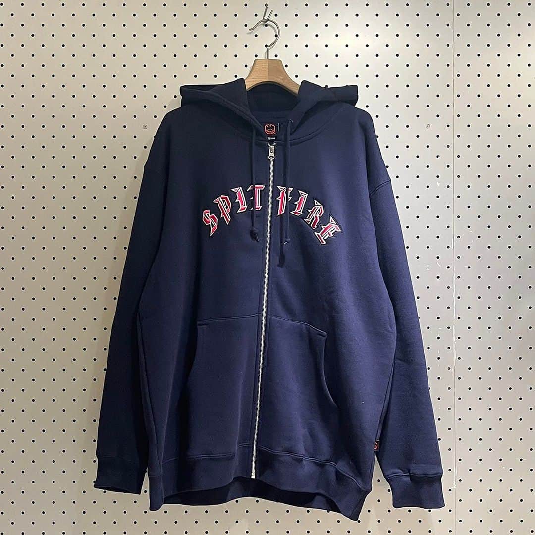 BEAMS JAPANのインスタグラム：「＜SPITFIRE＞ Mens Old English Embroidery Zip Hoodie ¥16,170-(inc.tax) Item No.11-13-0716 BEAMS JAPAN 2F ☎︎03-5368-7317 @beams_japan #spitfire #beams #beamssurfandsk8 #beamsjapan #beamsjapan2nd Instagram for New Arrivals Blog for Recommended Items」