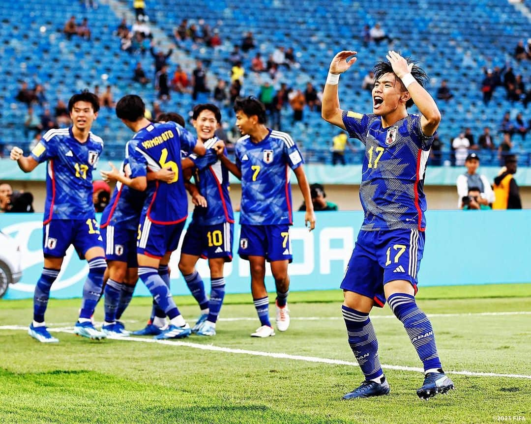 日本サッカー協会さんのインスタグラム写真 - (日本サッカー協会Instagram)「. 🔹U-17日本代表🔹  全員で掴んだ勝利！ ノックアウトステージ進出❤️‍🔥  🏆FIFA U-17 #ワールドカップ インドネシア 2023 ⚔️グループステージ第3節 🇯🇵日本 2-0 セネガル🇸🇳  #U17WC @fifaworldcup #夢への勇気を #U17日本代表 #jfa #daihyo #サッカー日本代表 #サッカー #soccer #football #⚽️」11月17日 20時25分 - japanfootballassociation