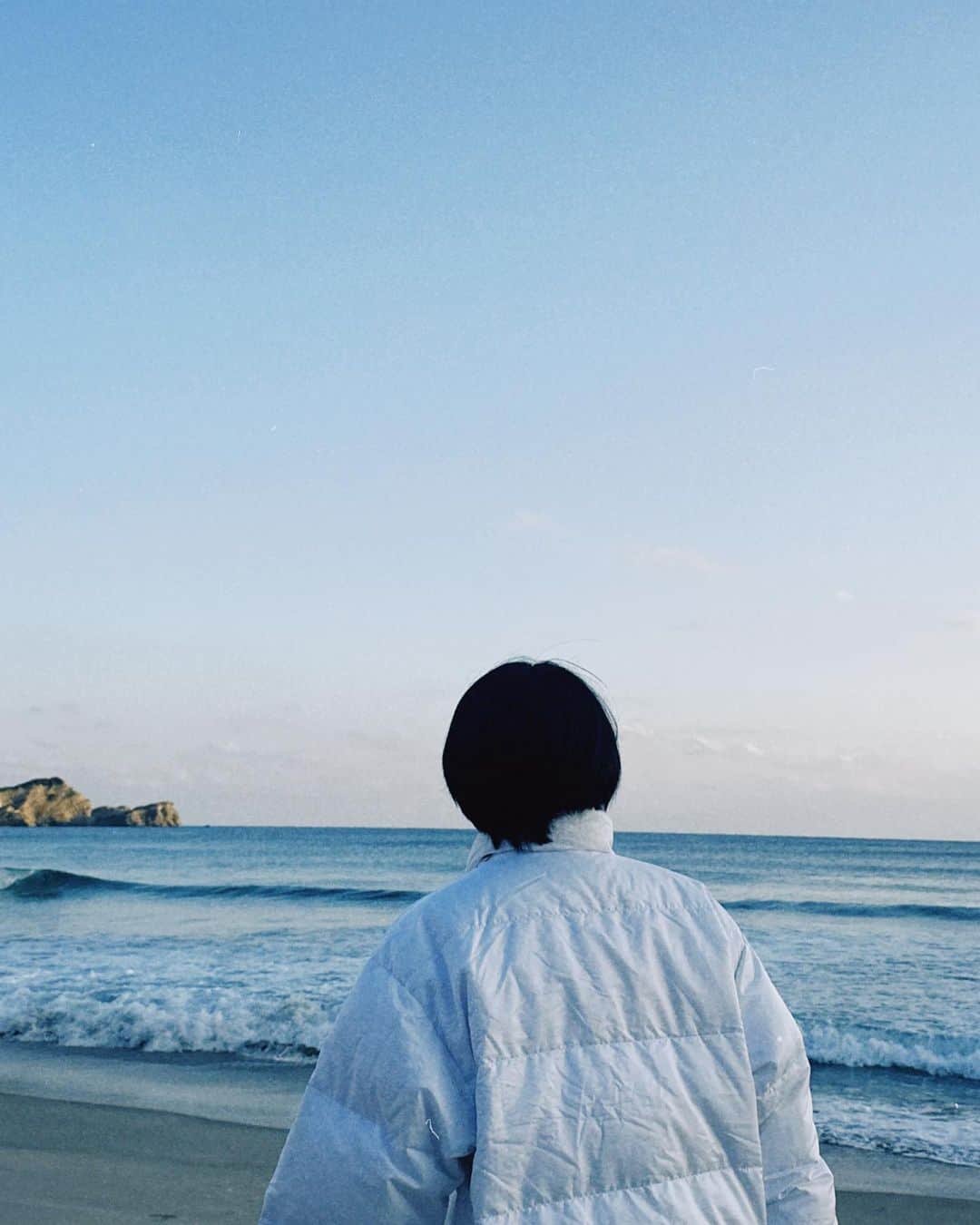 桑島海空さんのインスタグラム写真 - (桑島海空Instagram)「海寒いけど綺麗だった😗 もっと寒い時にもう1回行きたいな」11月17日 20時26分 - me_1480mm