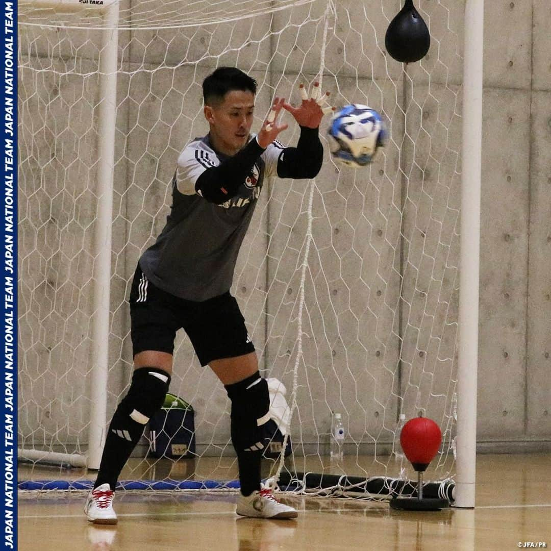 日本サッカー協会さんのインスタグラム写真 - (日本サッカー協会Instagram)「. 🔹#フットサル日本代表🔹 【Training Report✍️】  2024年に開催されるFIFAフットサル #ワールドカップ の開催地であるウズベキスタンでの遠征に臨むフットサル日本代表⚽️  16日(木)に高円宮記念JFA夢フィールドで直前合宿を開始しました。  詳しいレポートはプロフィールのJFA公式サイト『JFA.jp』から✍  #夢への勇気を #jfa #daihyo #フットサル #futsal #⚽️」11月17日 20時27分 - japanfootballassociation