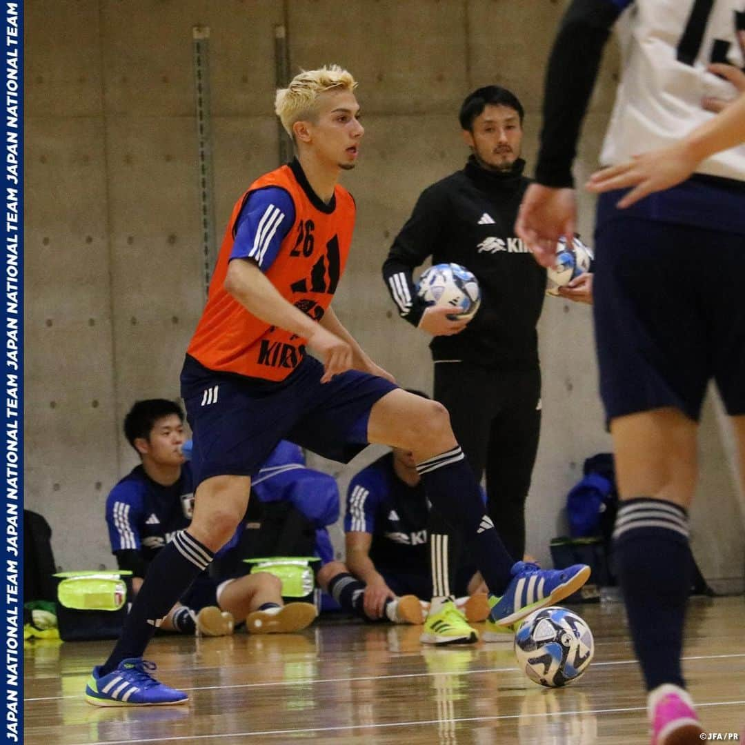 日本サッカー協会さんのインスタグラム写真 - (日本サッカー協会Instagram)「. 🔹#フットサル日本代表🔹 【Training Report✍️】  2024年に開催されるFIFAフットサル #ワールドカップ の開催地であるウズベキスタンでの遠征に臨むフットサル日本代表⚽️  16日(木)に高円宮記念JFA夢フィールドで直前合宿を開始しました。  詳しいレポートはプロフィールのJFA公式サイト『JFA.jp』から✍  #夢への勇気を #jfa #daihyo #フットサル #futsal #⚽️」11月17日 20時27分 - japanfootballassociation