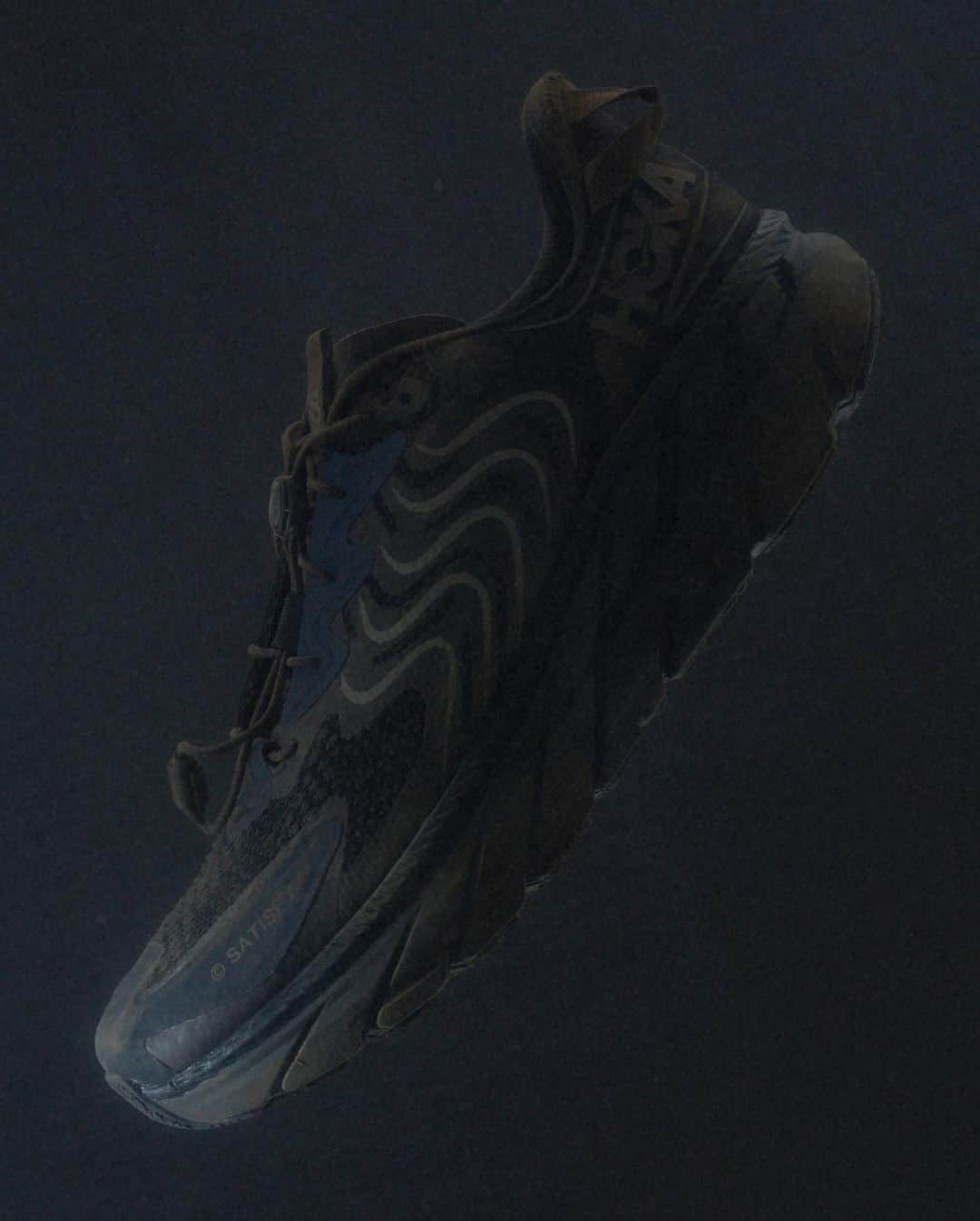エルエヌシーシーのインスタグラム：「LAUNCHES: Hoka x Satisfy   Built to support natural running mechanics @hoka x @satisfyrunning just landed at LN-CC.」