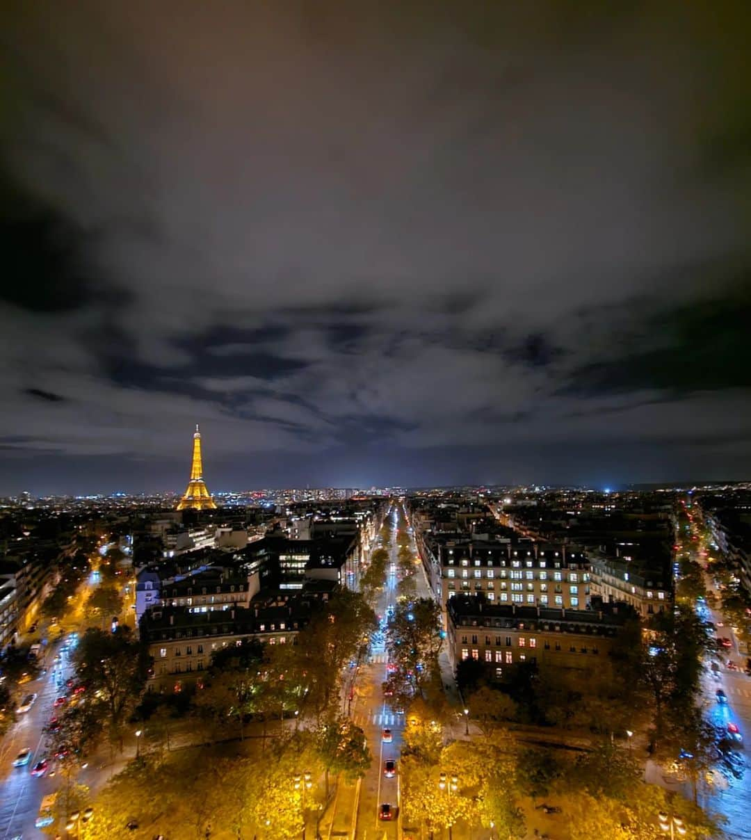 杉山由紀子さんのインスタグラム写真 - (杉山由紀子Instagram)「📍エトワール凱旋門(Paris)  凱旋門の螺旋階段をのぼると、 そこからの夜景は素晴らしすぎた✨  目の前にはエッフェル塔とシャンゼリゼ通り♥️  #travel #trip #旅行 #旅女 #旅 #女子旅 #フランス #Paris #パリ #ヨーロッパ #ヨーロッパ旅行 #エトワール凱旋門 #凱旋門 #エッフェル塔」11月17日 20時54分 - yukikosugiyama