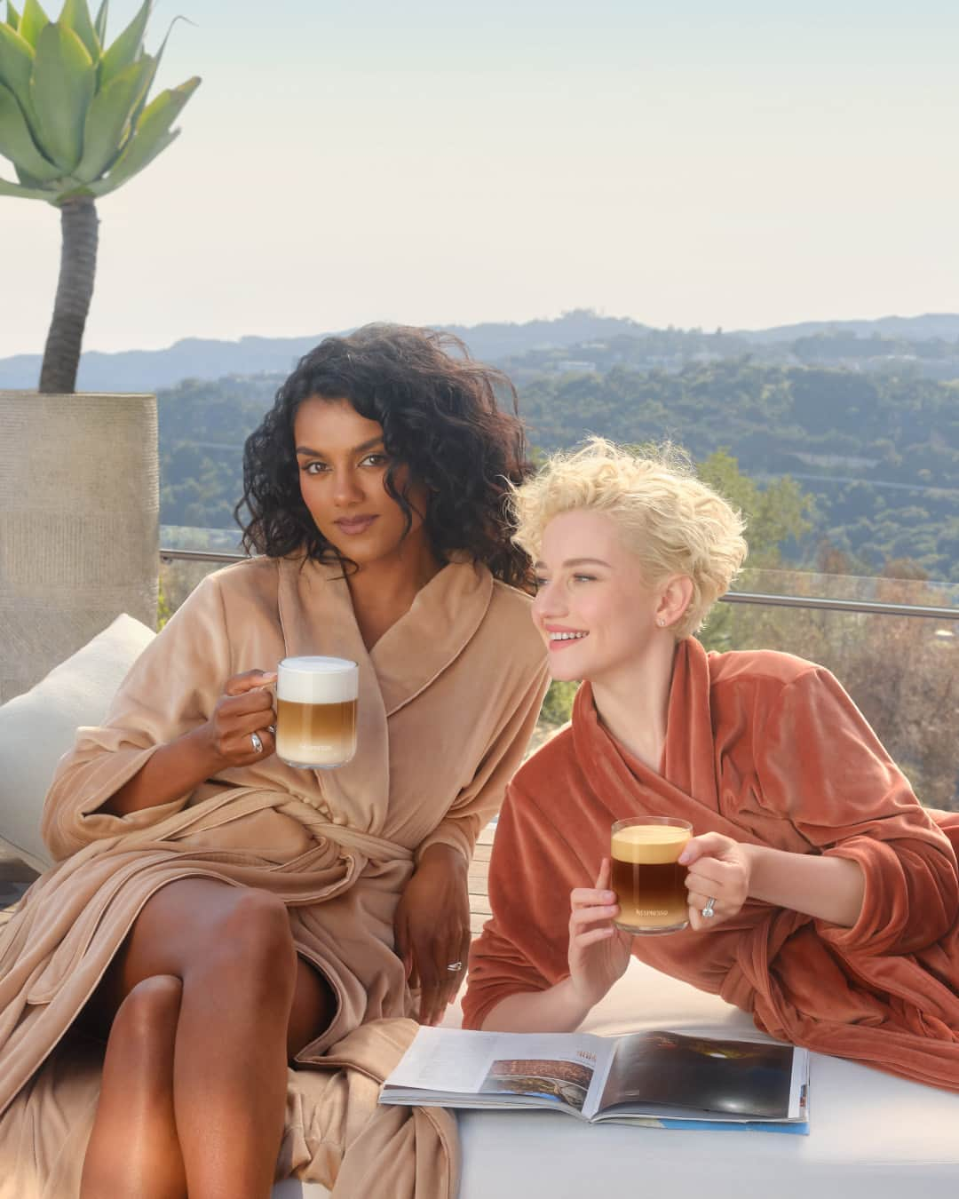 Nespressoのインスタグラム：「Mornings can be wonderful if you are in good company. @juliagarnerofficial and @simoneashley know this well, and like to enjoy a cup of Nespresso on the terrace. And you, where do you like to take your morning coffee?   #UnforgettableTaste #Incomparablecoffeeexperience」