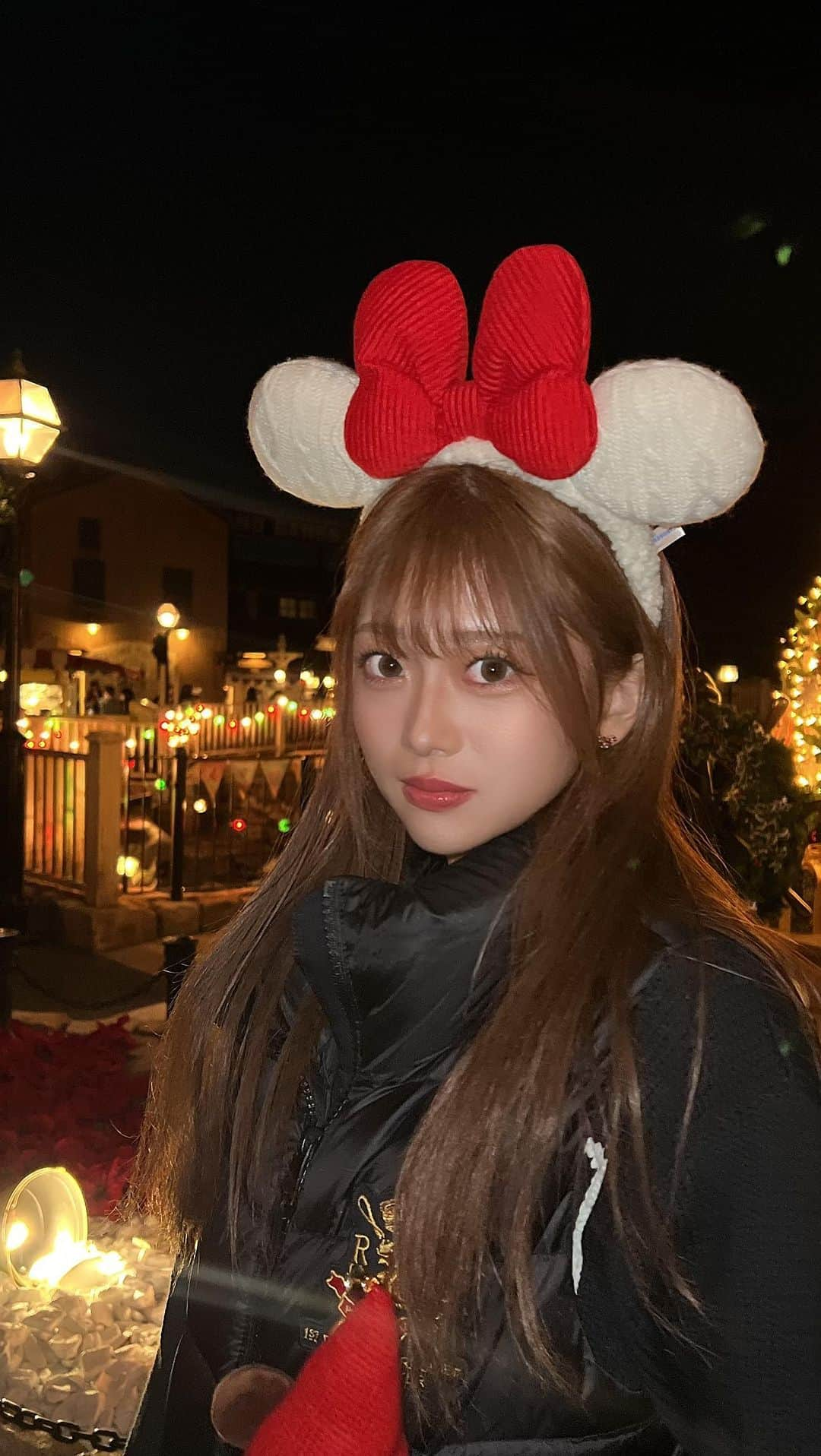 やしろななのインスタグラム：「クリスマスソング大好き🎧🎄  #クリスマスディズニー #ディズニーシー」