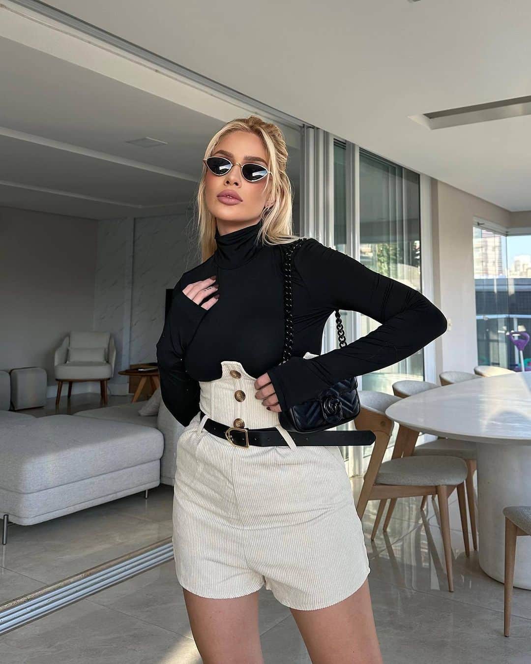 SHEINのインスタグラム：「We're truly, MODly, deeply in love with these whimsical belted shorts 😍 @karolinel  🔎 17581856  #SHEIN #SHEINforAll #SHEINstyle #fashion #chic」