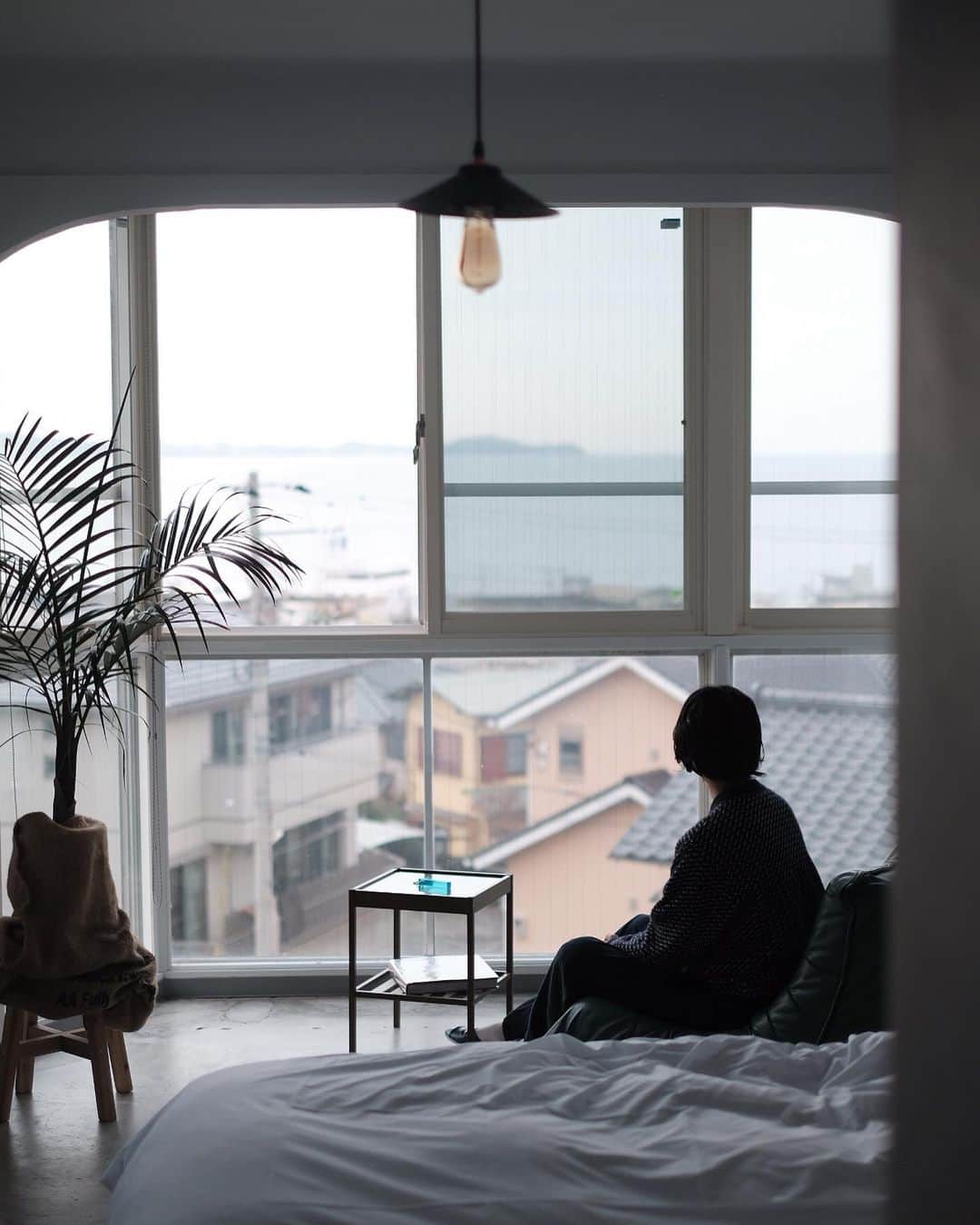 matsukenさんのインスタグラム写真 - (matsukenInstagram)「_✔︎     先日の静岡旅行にて 撮ってもらった写真たち。     お気に入りのものを身に纏い 行きたかった場所を巡る旅がしあわせ。   #herill  #comoli  #cartier #cartiersantos  #hermes #chainedancre  #matsukencode  #matsukentrip」11月17日 21時03分 - ___matsuken