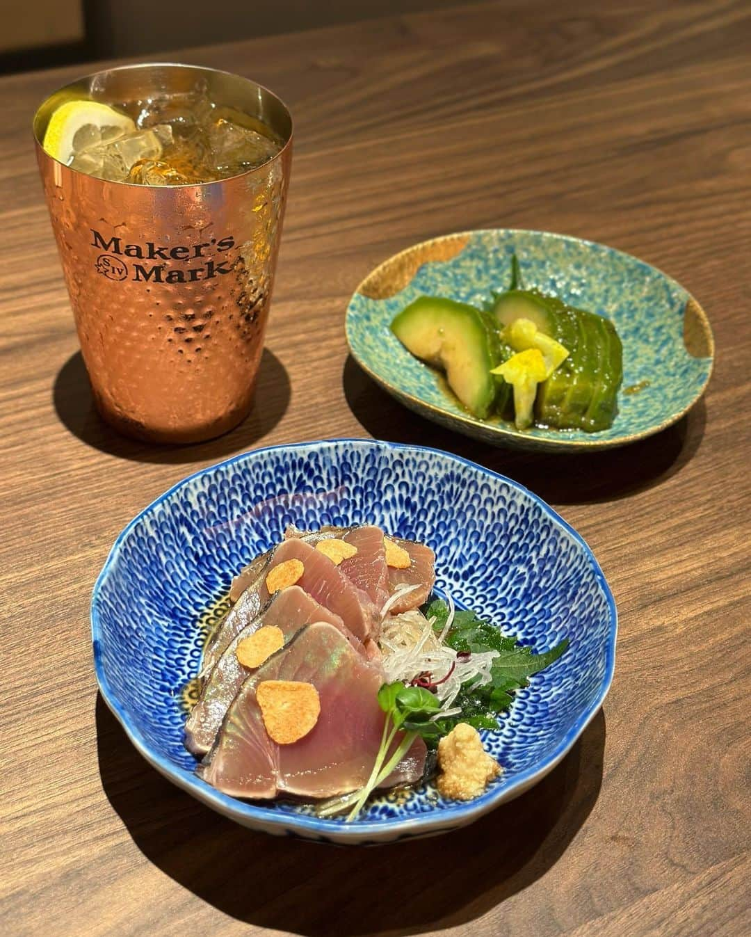 黒田麻理耶さんのインスタグラム写真 - (黒田麻理耶Instagram)「🍲🥢 . お鍋が食べたくなる季節になってきましたね〜☺️ 池袋駅直結、エソラ6階にあるもつ鍋専門店 「御茶ノ水TEN Esola池袋(@ten_esora_ikebukuro)」✨ . もつ鍋は味噌・塩・醤油の3種類あって、 どれにしようか迷ったけど、お店のスタッフさんが 「個人的には塩がオススメです‼️」と言ってくれたので 塩味にしました〜😊🍲💕 . 写真でも分かるほど、もつがたーくさん入ってる‼️😳 もつ鍋好きにはたまらないです😍最高🩷 . もつ鍋の前には… ■鰹たたきニンニクポン酢 □アボカドの蕎麦つゆ漬け ■鯛の酒盗とイカの塩辛 □とりの唐揚げ  シメのデザートは… ■メロンクリームソーダ □レモンクリームソーダ . もつ鍋の前にお酒に合うものばかり頼んだから大変大変🥴 父と獺祭まで飲んじゃったよ🍶👱🏾‍♂️👩🏽 唐揚げも美味しかったなぁ🍗 . デザートのクリームソーダが可愛すぎた😍💛💚 シメにクリームソーダっていいね👱🏾‍♂️ と父も絶賛しておりました👏 確かにお腹いっぱいでも飲める❣️アイスも食べられる🍨 美味しかった〜幸せ😋 . #お茶の水TENesola池袋  #お茶の水TEN  #PR #Esola池袋  #エソラ池袋  #池袋 #池袋ディナー  #池袋グルメ  #池袋居酒屋 #池袋もつ鍋  #mariyagourmet」11月17日 21時13分 - mariya_kuroda