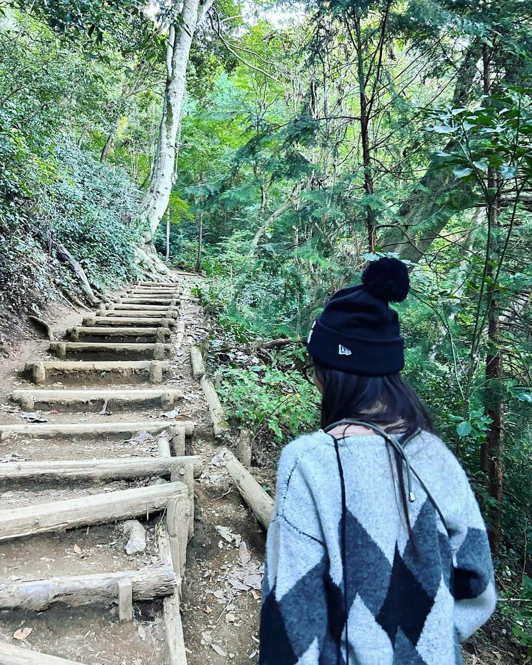 潮紗理菜さんのインスタグラム写真 - (潮紗理菜Instagram)「少し前に。 たくさん自然に触れて小旅行気分🌿 空気も景色も綺麗だった〜  #天狗焼美味しかった #また行きたいな #高尾山  #sarina8gram」11月17日 21時21分 - ushiosarina8_8