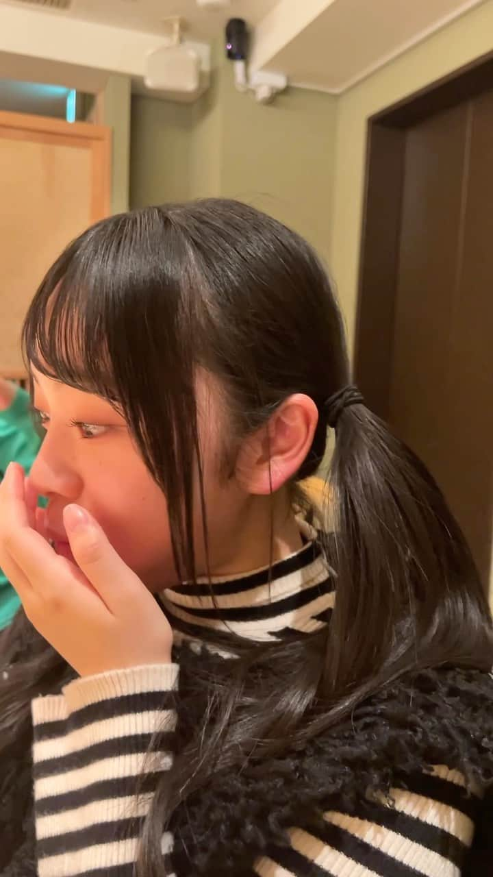 ひまひまチャンネルのインスタグラム：「美味しすぎるウニたべたの🎀🎀🌟 食べるの好きすぎてずっと食べ物の事しか考えてない😭🎀   #ひまひまチャンネル」