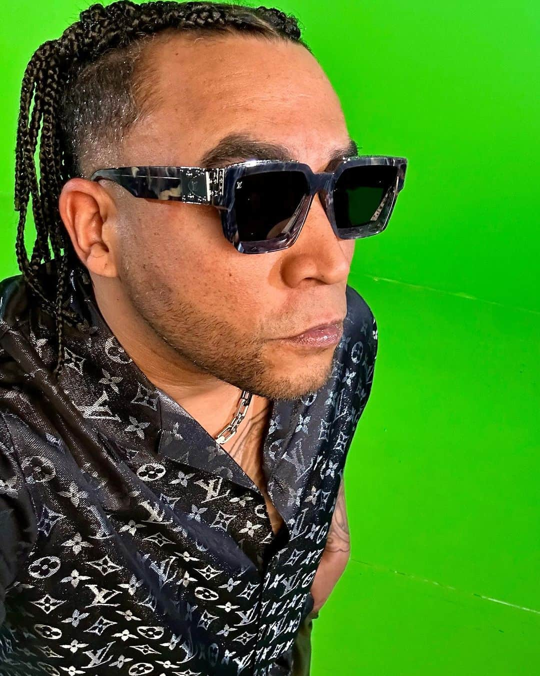 ドン・オマールさんのインスタグラム写真 - (ドン・オマールInstagram)「No me lo voy a aguantar más! Nos vamos de gira mundial en 2024, DON OMAR: BACK TO REGGAETON (desde la primera canción que hicieron éxito hasta la última) Donde nos vemos? Sube tu bandera」11月18日 6時46分 - donomar